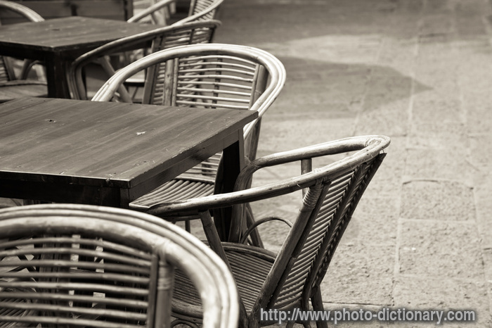 sidewalk cafe - photo/picture definition - sidewalk cafe word and phrase image