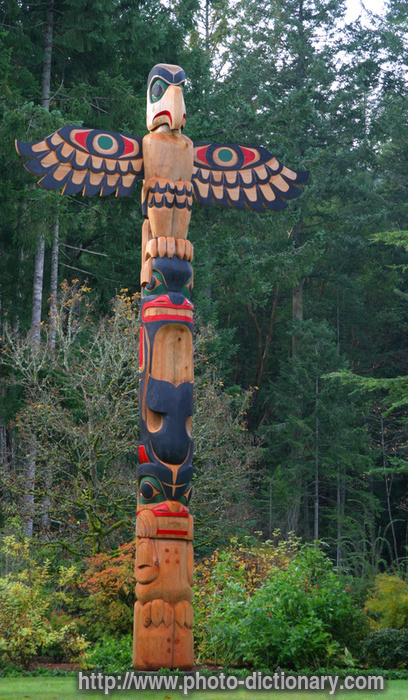 totem pole photo picture definition totem pole word and phrase image