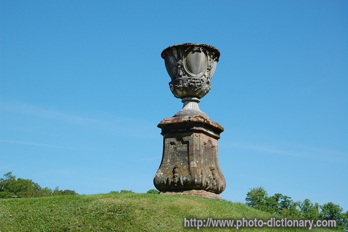 urn - photo/picture definition - urn word and phrase image
