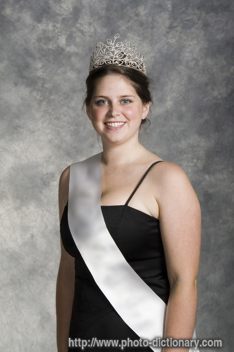 prom queen - photo/picture definition - prom queen word and phrase image