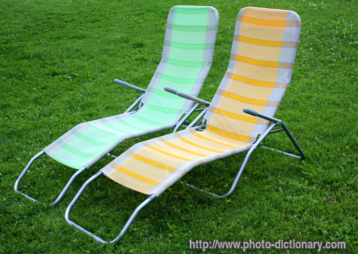 sunbed - photo/picture definition - sunbed word and phrase image