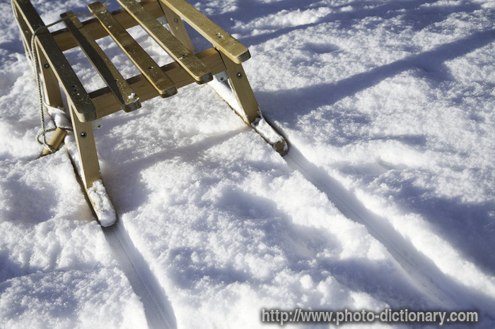 sledges - photo/picture definition - sledges word and phrase image