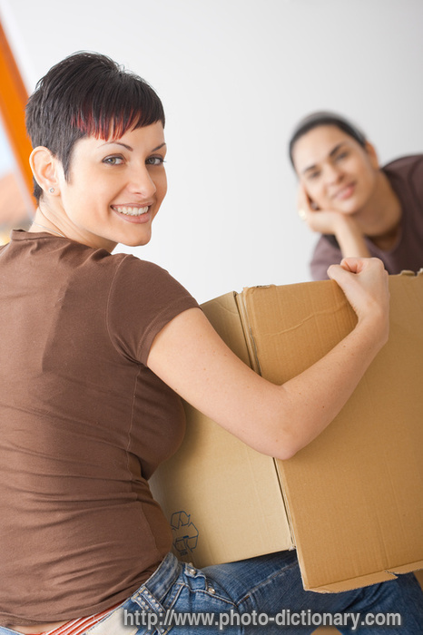 packing - photo/picture definition - packing word and phrase image
