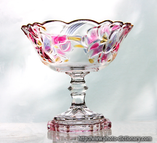 glass vase - photo/picture definition - glass vase word and phrase image