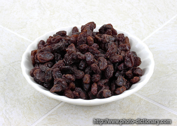 bowl of raisins - photo/picture definition - bowl of raisins word and phrase image