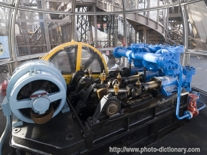 hydraulic pump - photo/picture definition - hydraulic pump word and phrase image